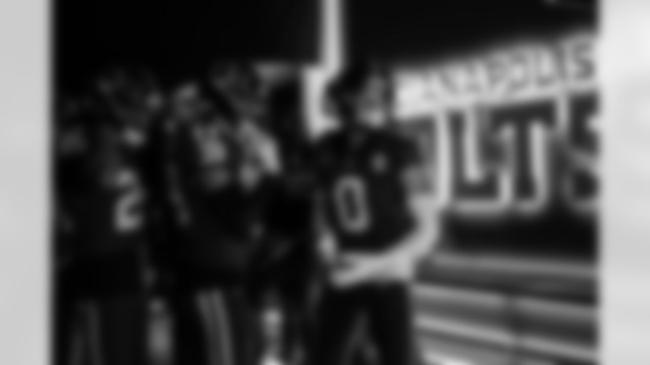 CB Mekhi Blackmon #29, S George Odum #39 and S Camryn Bynum #0