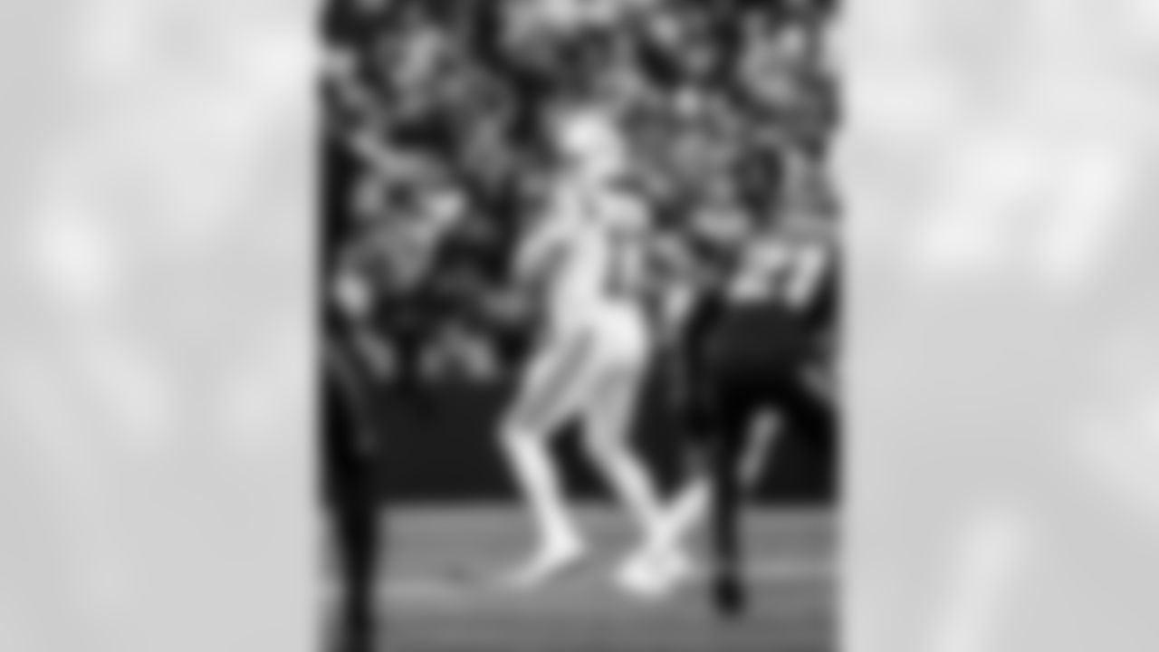 QB Philip Rivers #17