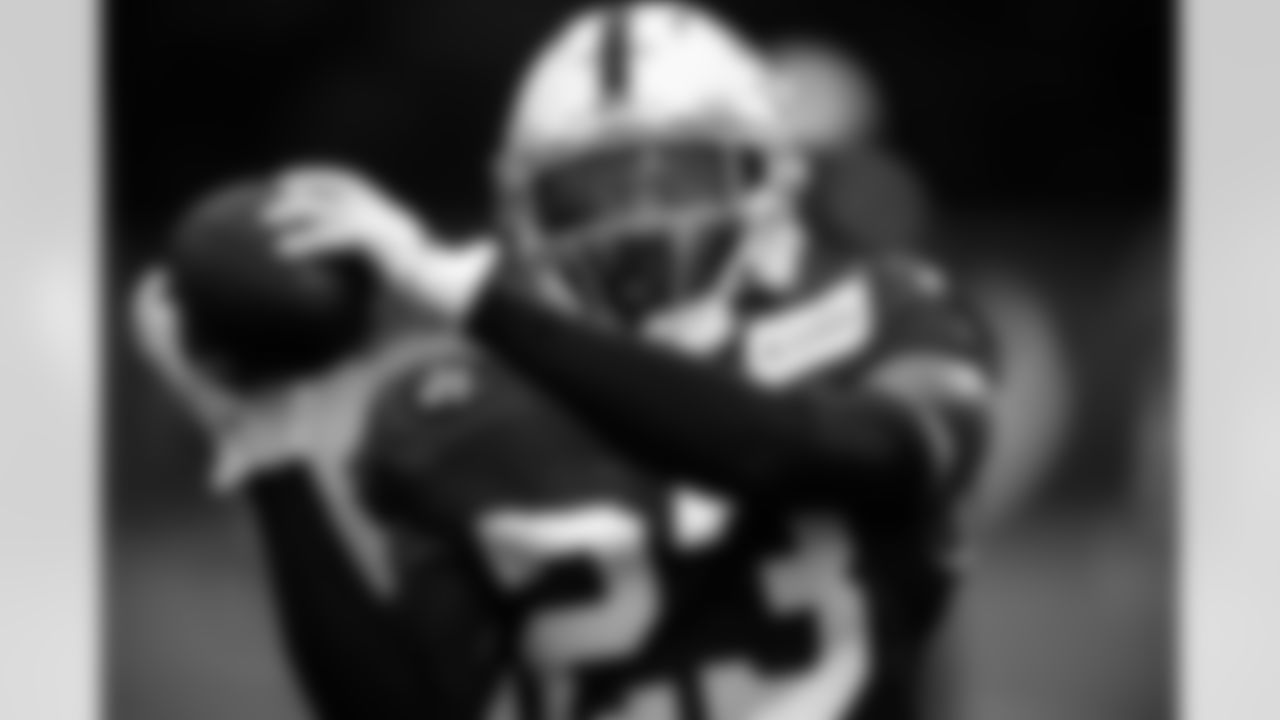 CB Kenny Moore II #23