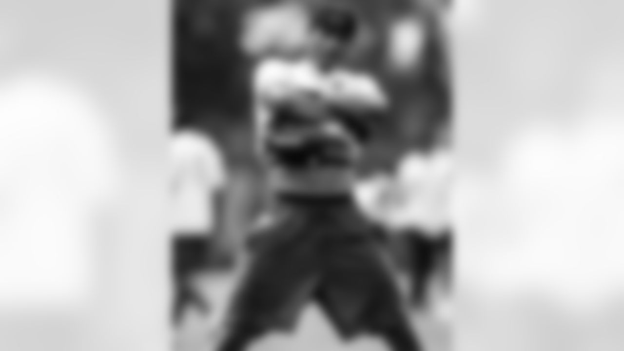 WR Adonai Mitchell #10