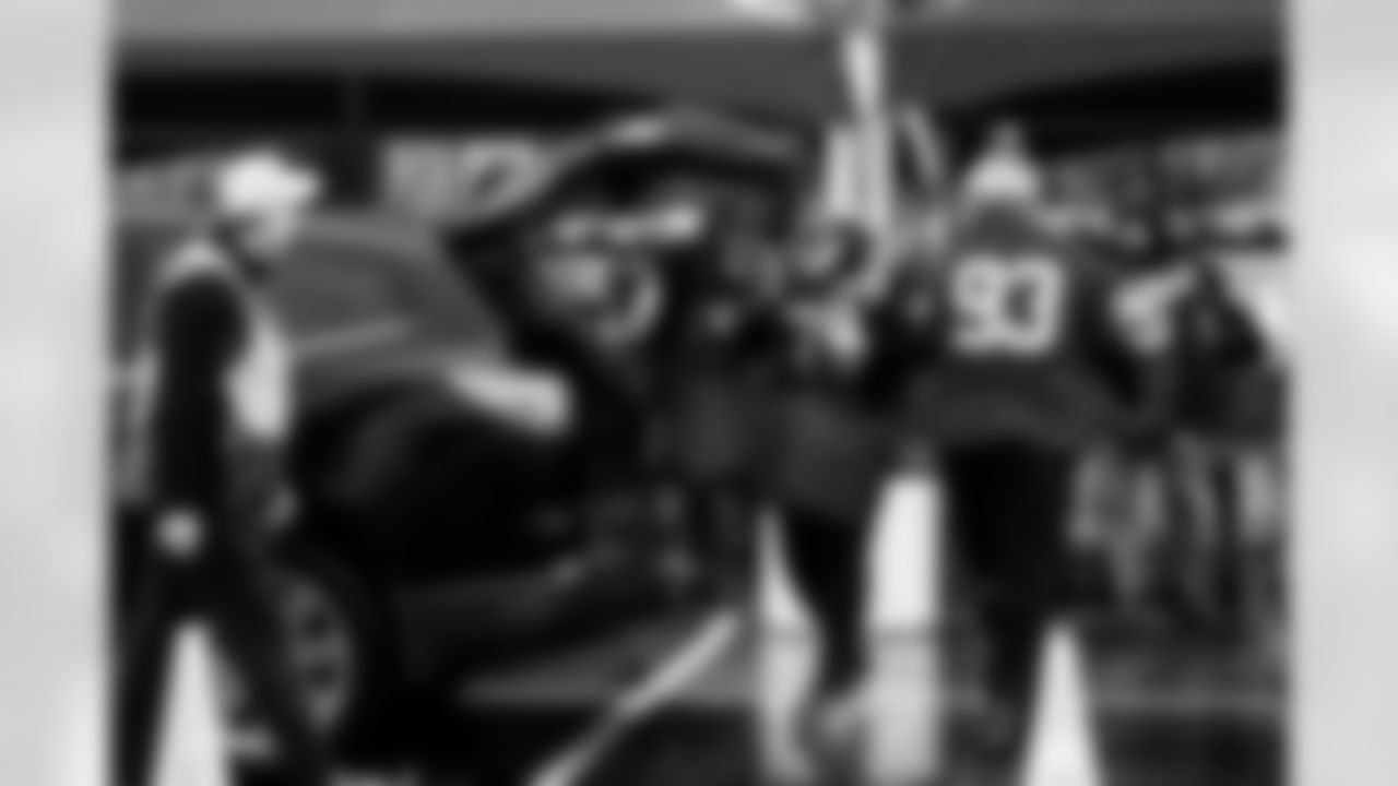 T Bernhard Raimann #79 and DT Tim Smith #93