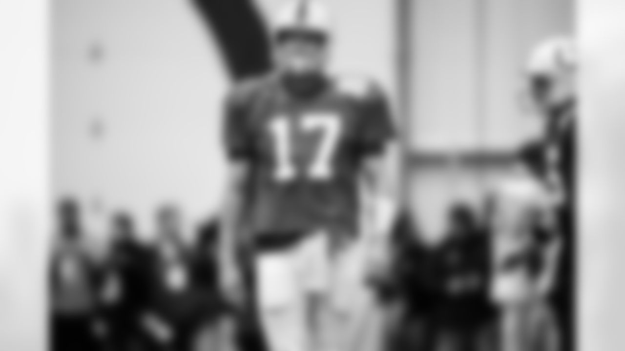 QB Philip Rivers #17