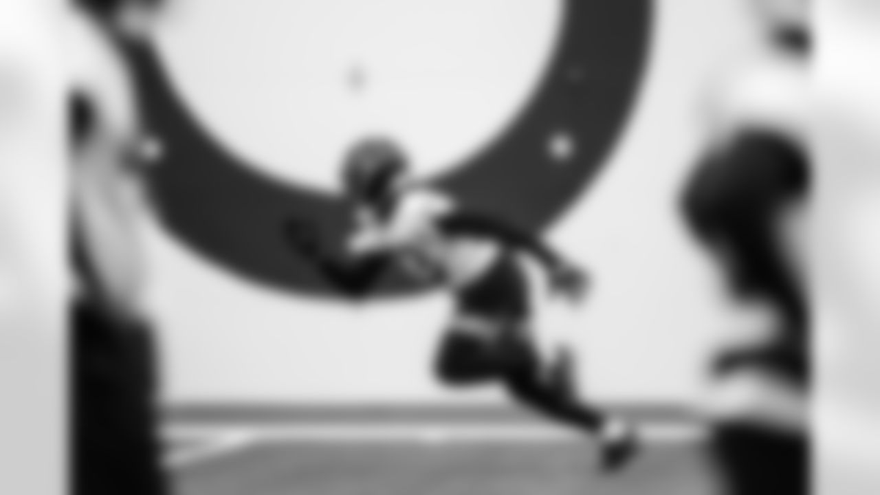 CB Kenny Moore II #23