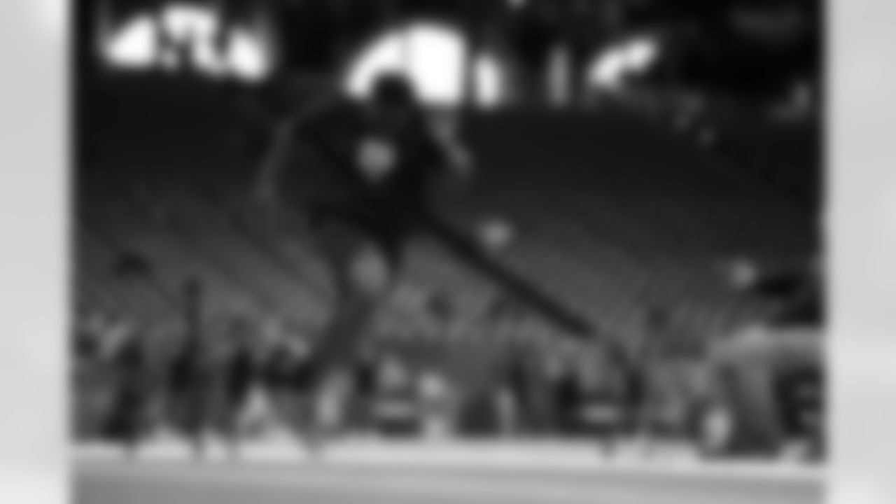 Maryland offensive lineman Alan Herron (28) runs the 40-yard dash during the 2026 NFL Scouting Combine on Sunday, March 1, 2026 in Indianapolis, Indiana. (Cooper Neill/NFL)