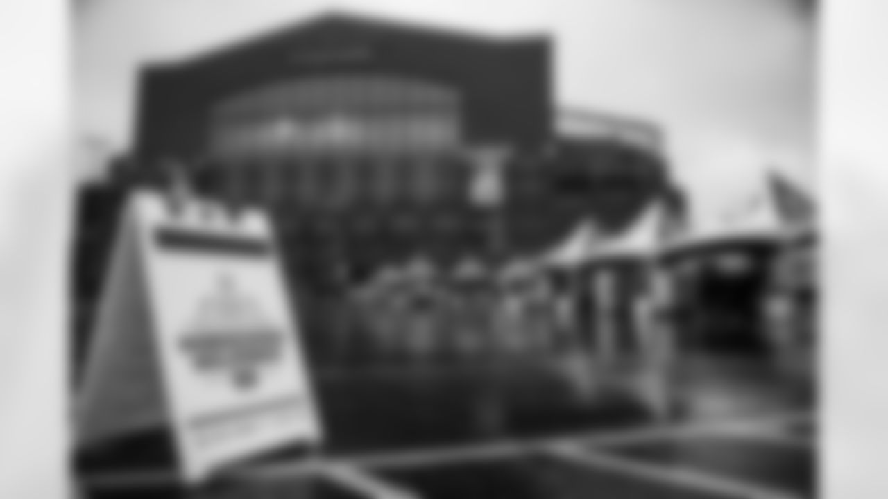 2025_1125_Horseshoe_Helpings_88417