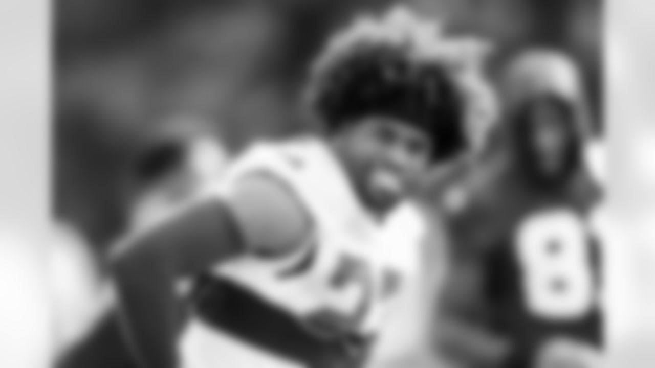 23 CB Kenny Moore II