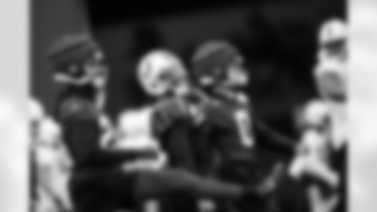 CB Kenny Moore II #23