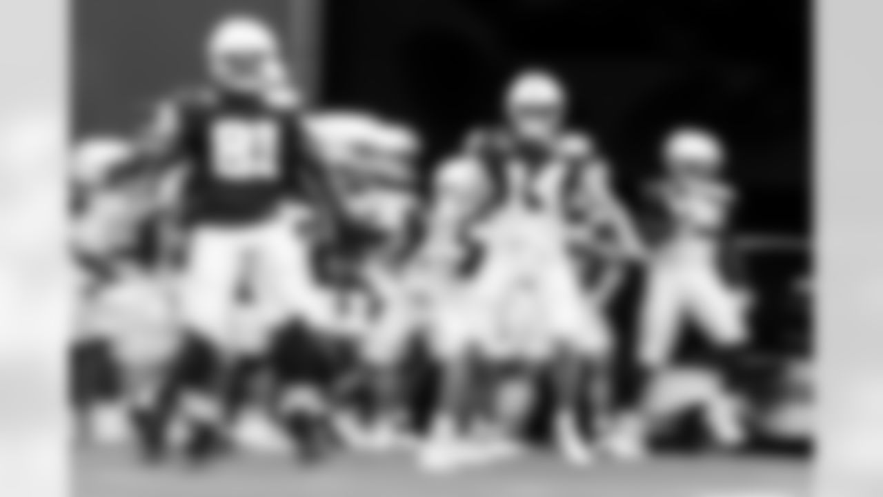 TE Mo Alie-Cox #81 and WR Alec Pierce #14