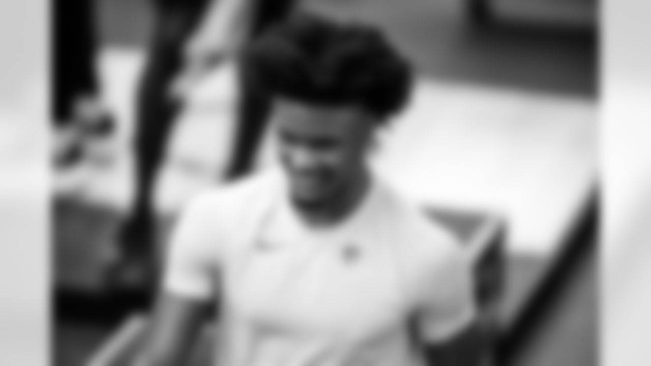 WR Adonai Mitchell #10