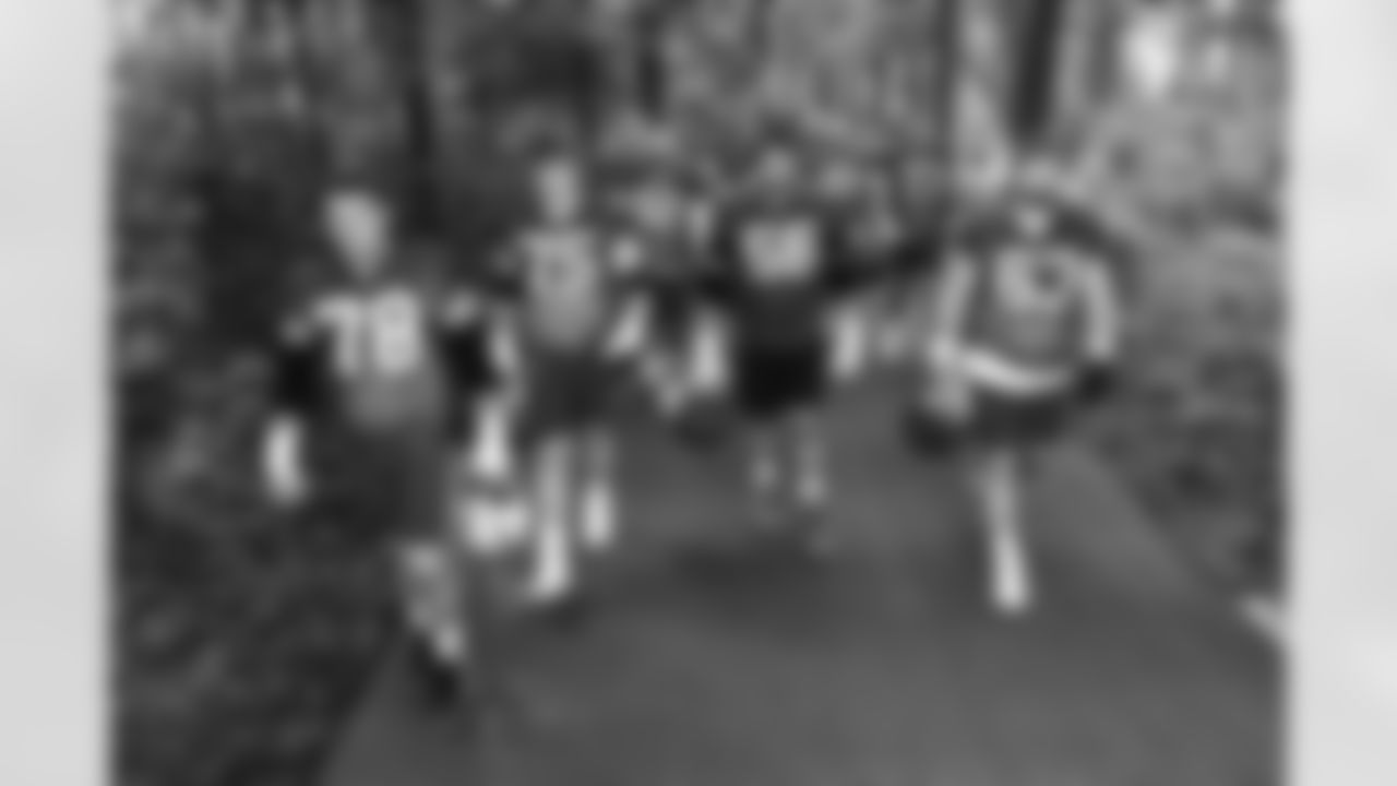 78 C Ryan Kelly, 75 C/G Will Fries, 62 C Wesley French, 79 T Bernhard Raimann, 56 G Quenton Nelson, 65 G Josh Sills, 73 T Blake Freeland, 63 C Danny Pinter