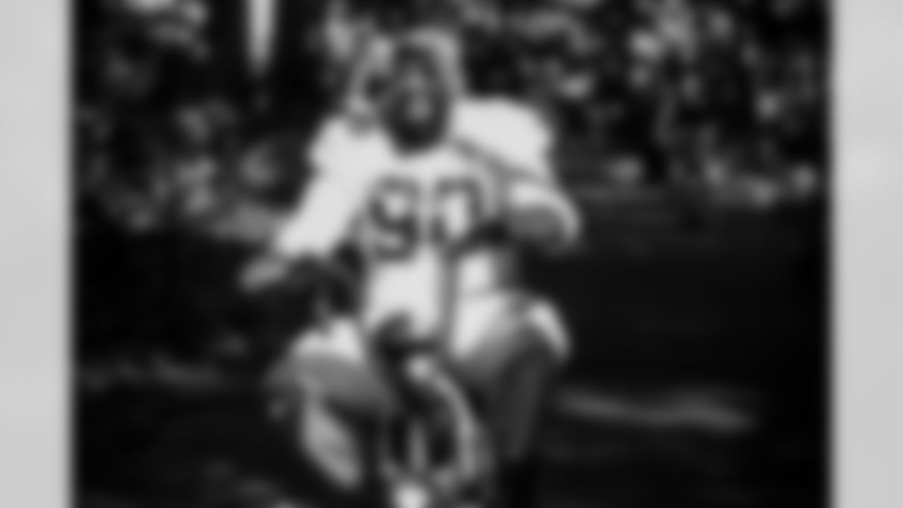 DT Grover Stewart #90