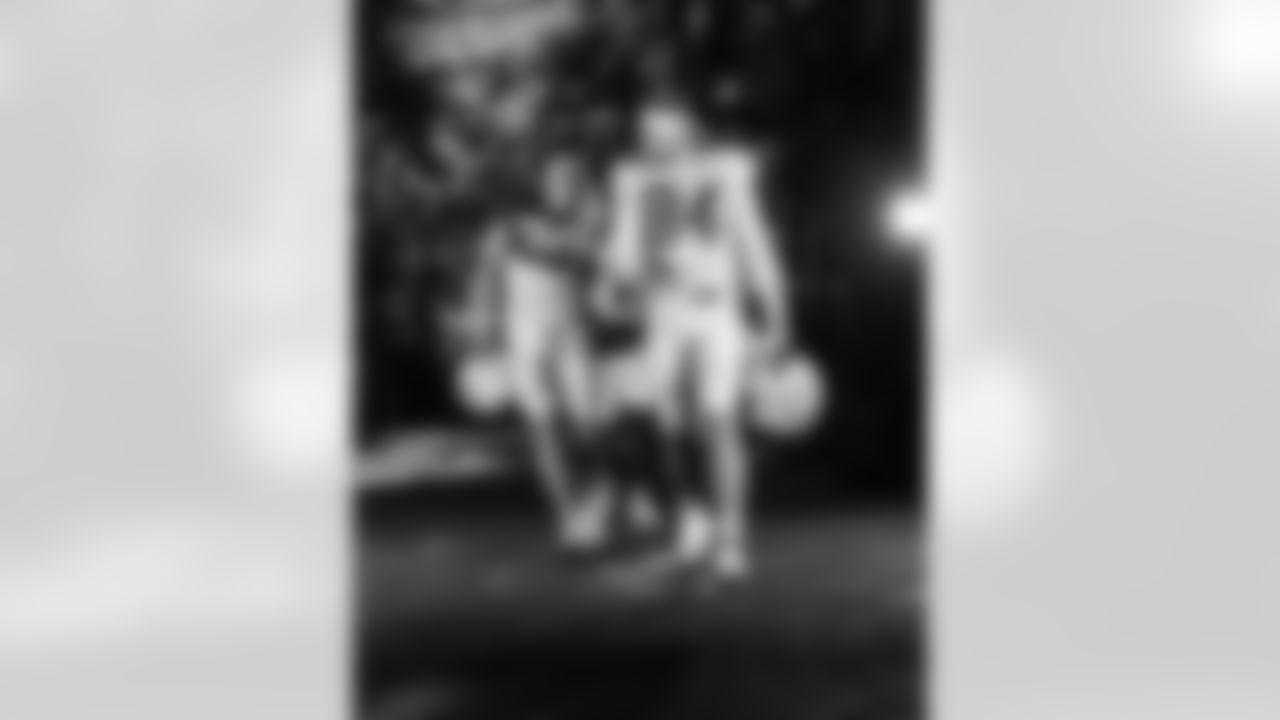 S Hunter Wohler #30 and TE Tyler Warren #84