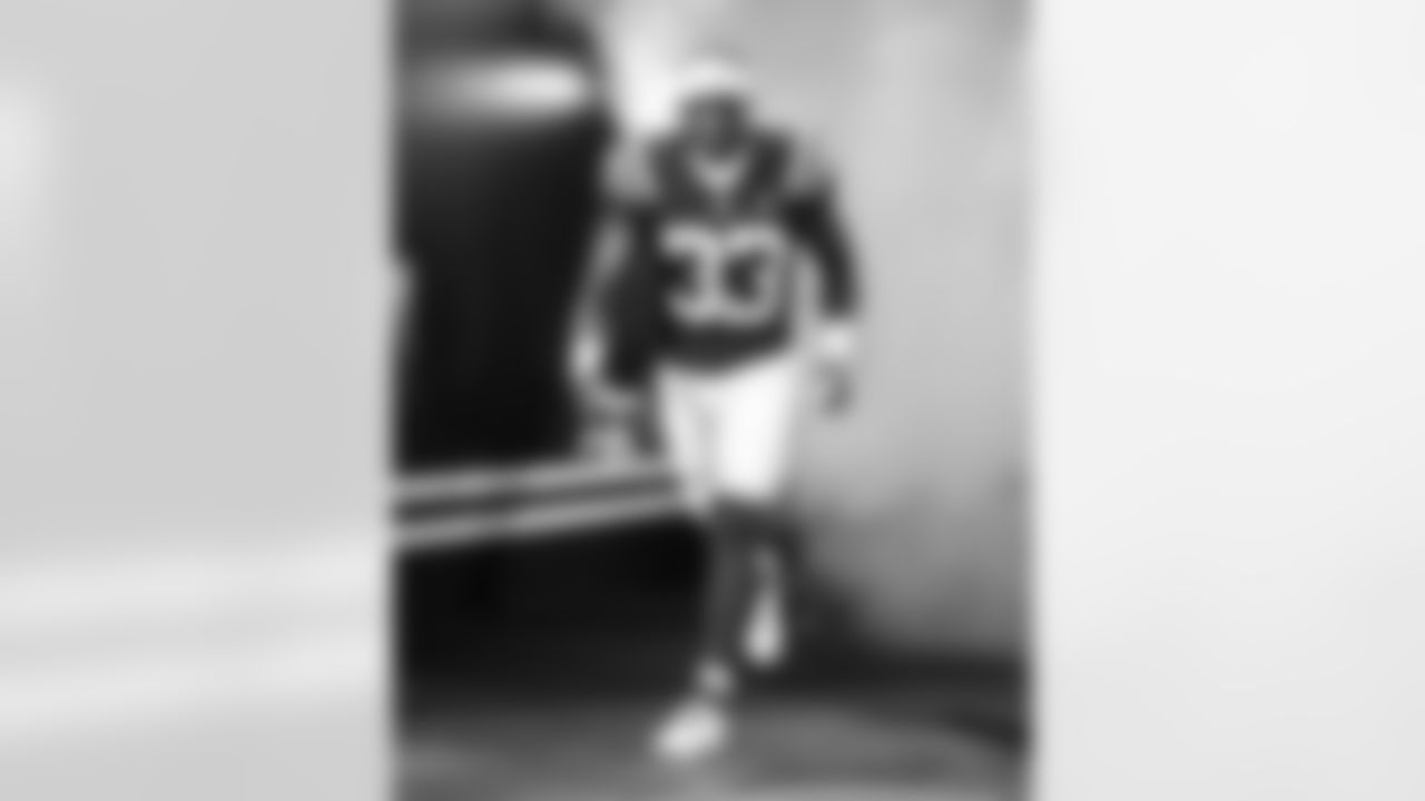 CB Mike Hilton #33