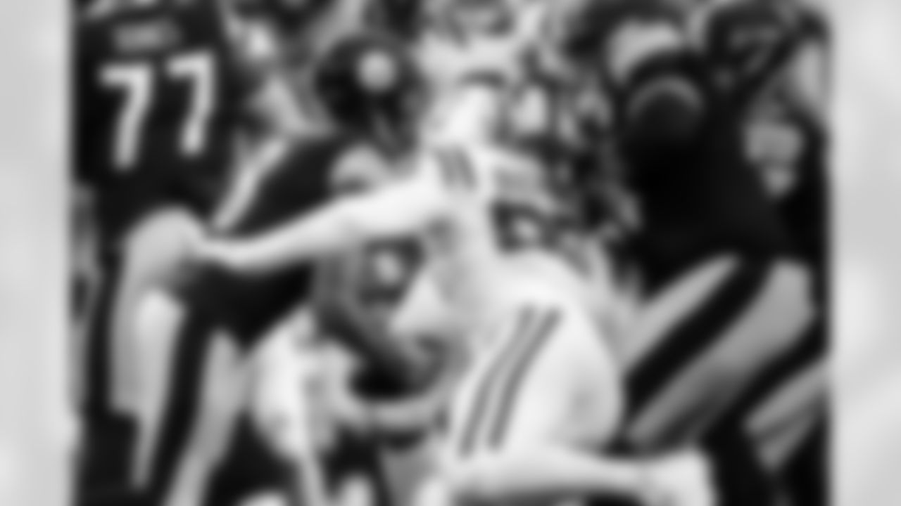 DT DeForest Buckner #99