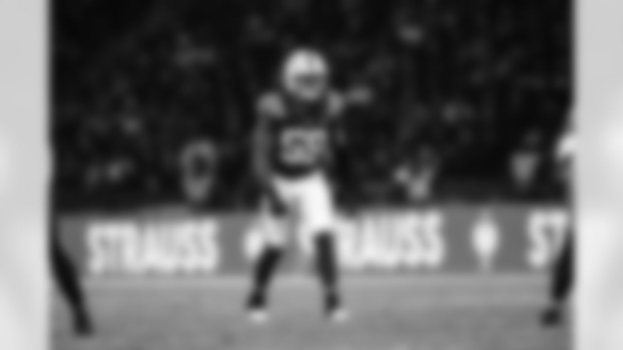 LB Buddy Johnson #59