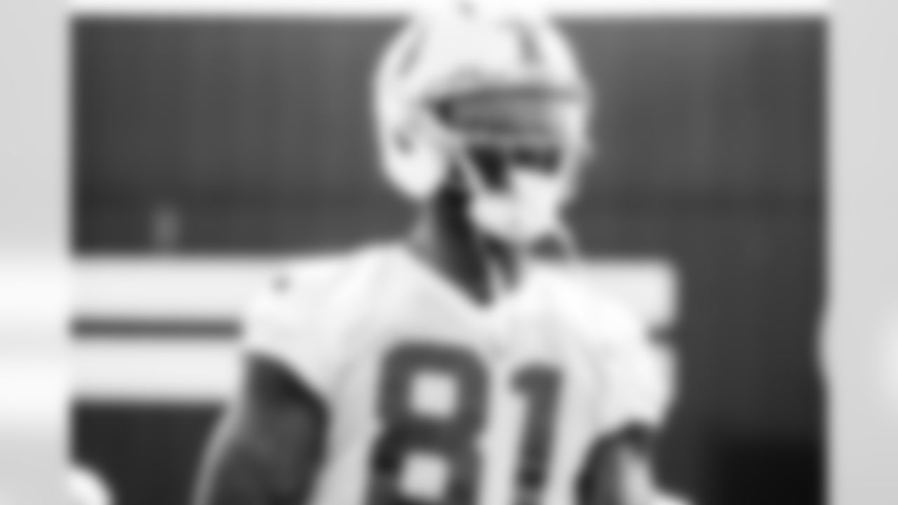 TE Mo Alie-Cox #81