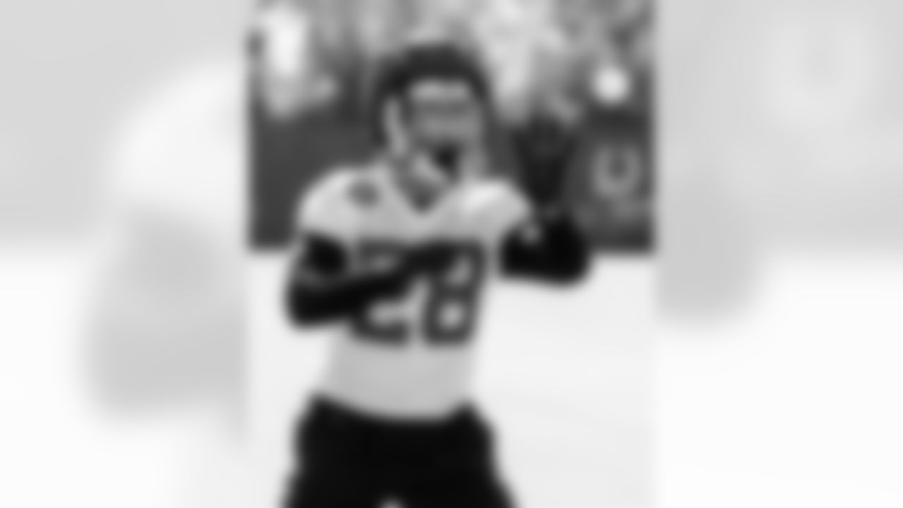RB Jonathan Taylor #28