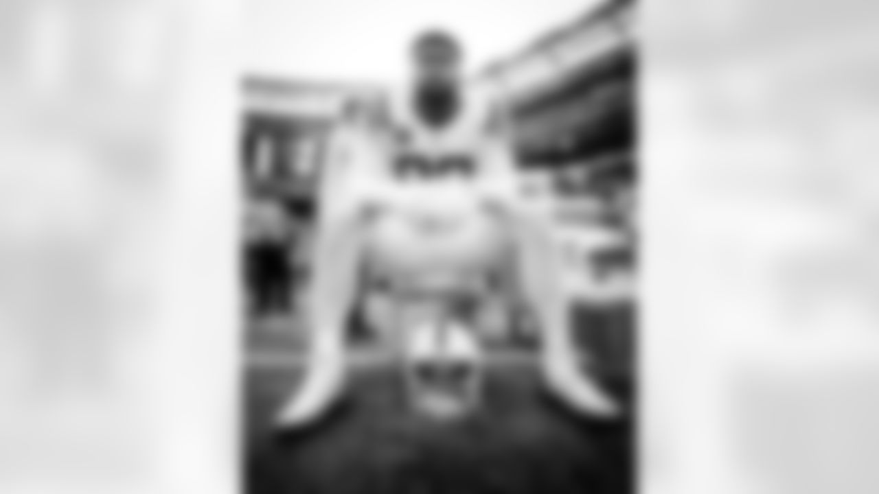 DT DeForest Buckner #99