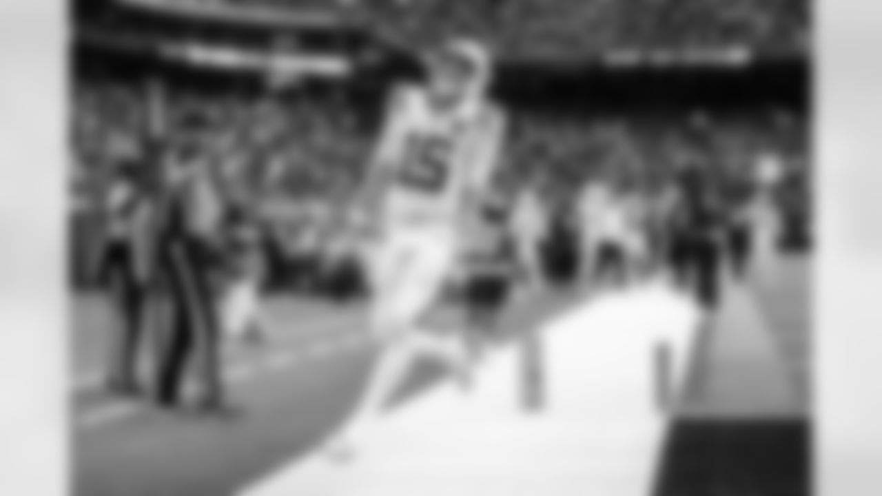 QB Riley Leonard #15