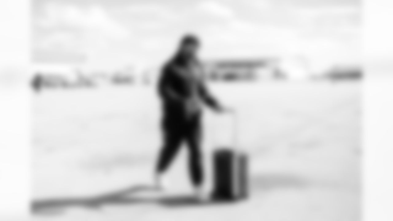 LB Buddy Johnson #59