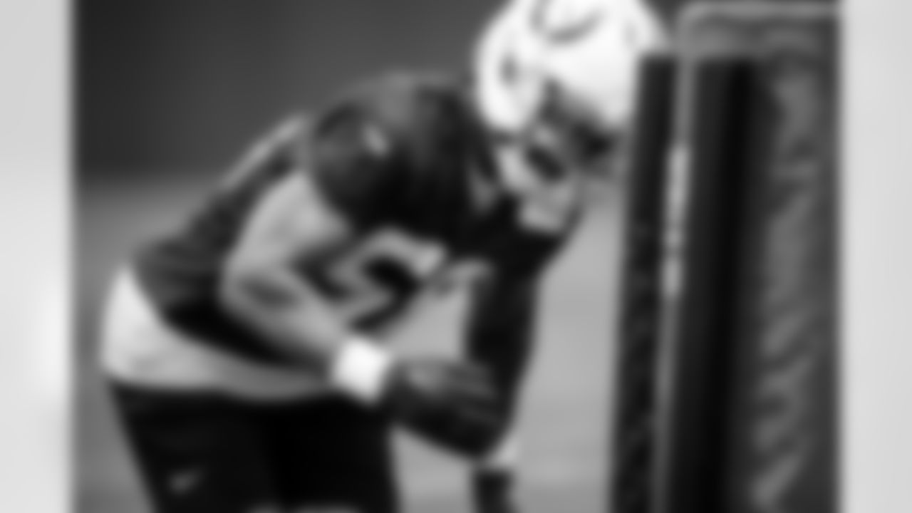 LB Austin Ajiake #58