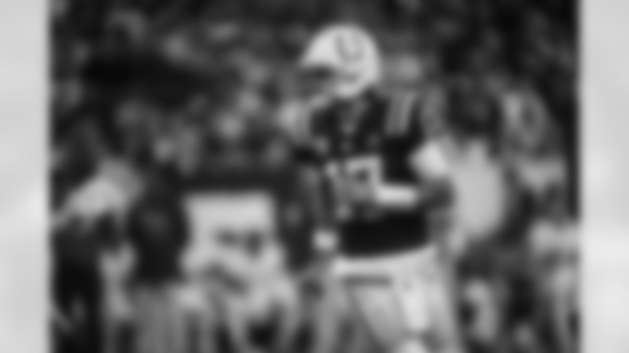 QB Daniel Jones #17