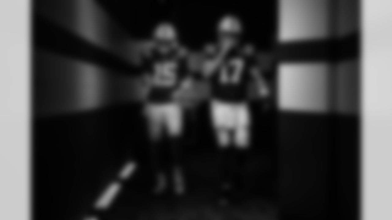 QB Riley Leonard #15 and QB Philip Rivers #17