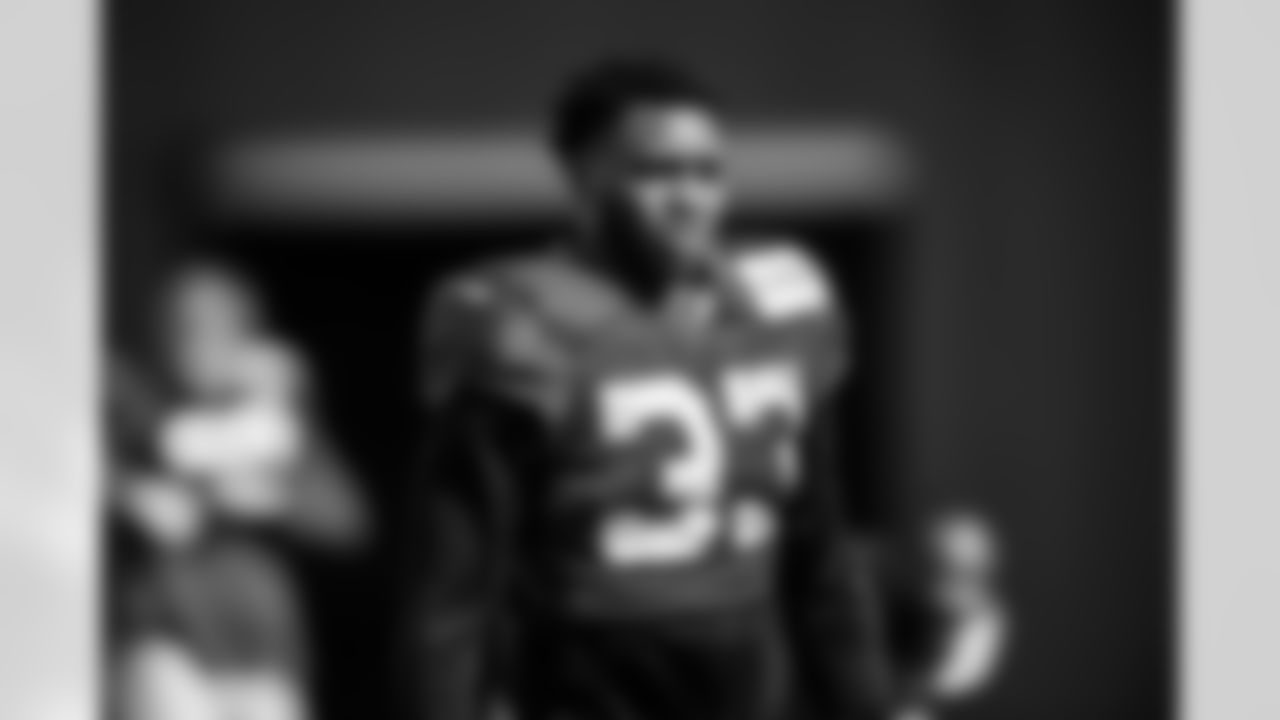CB Samuel Womack III #33