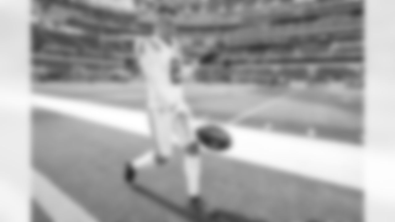 2025_1019_LAC_Pregame_0004