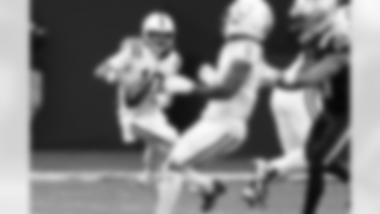 10 QB Gardner Minshew
