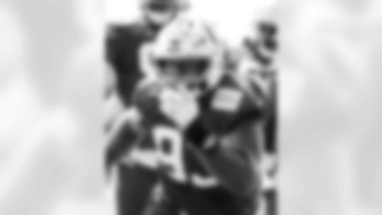 DT Tim Smith #93