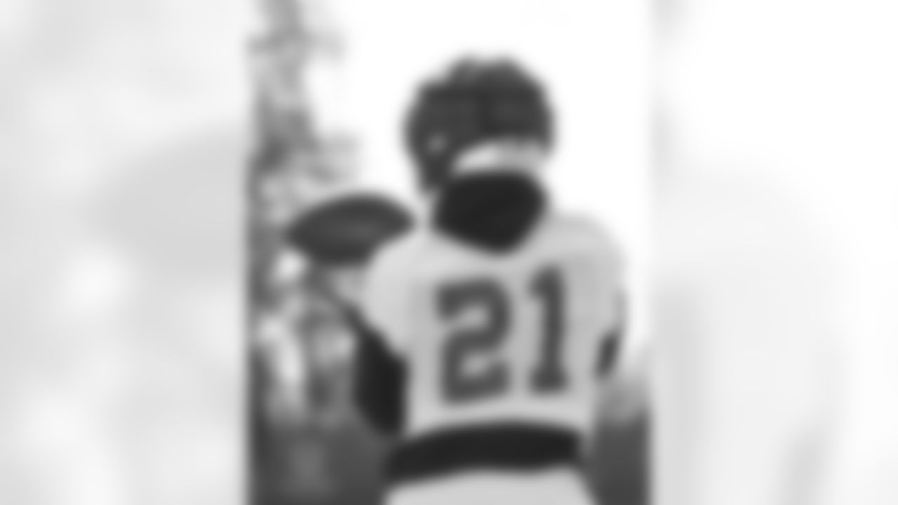 21 RB Zack Moss