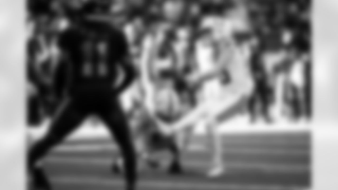 P Rigoberto Sanchez #8 and K Blake Grupe #10