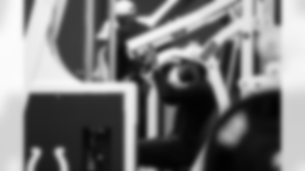 CB Kenny Moore II #23