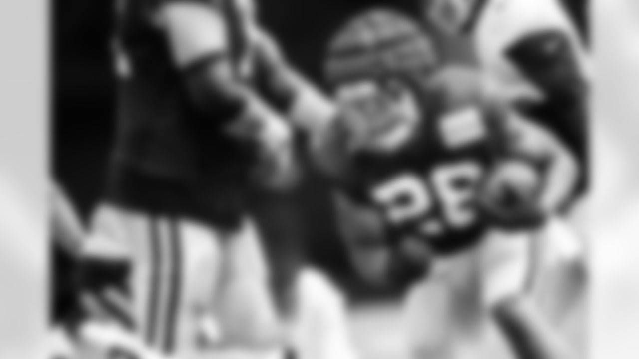 RB Jonathan Taylor #28