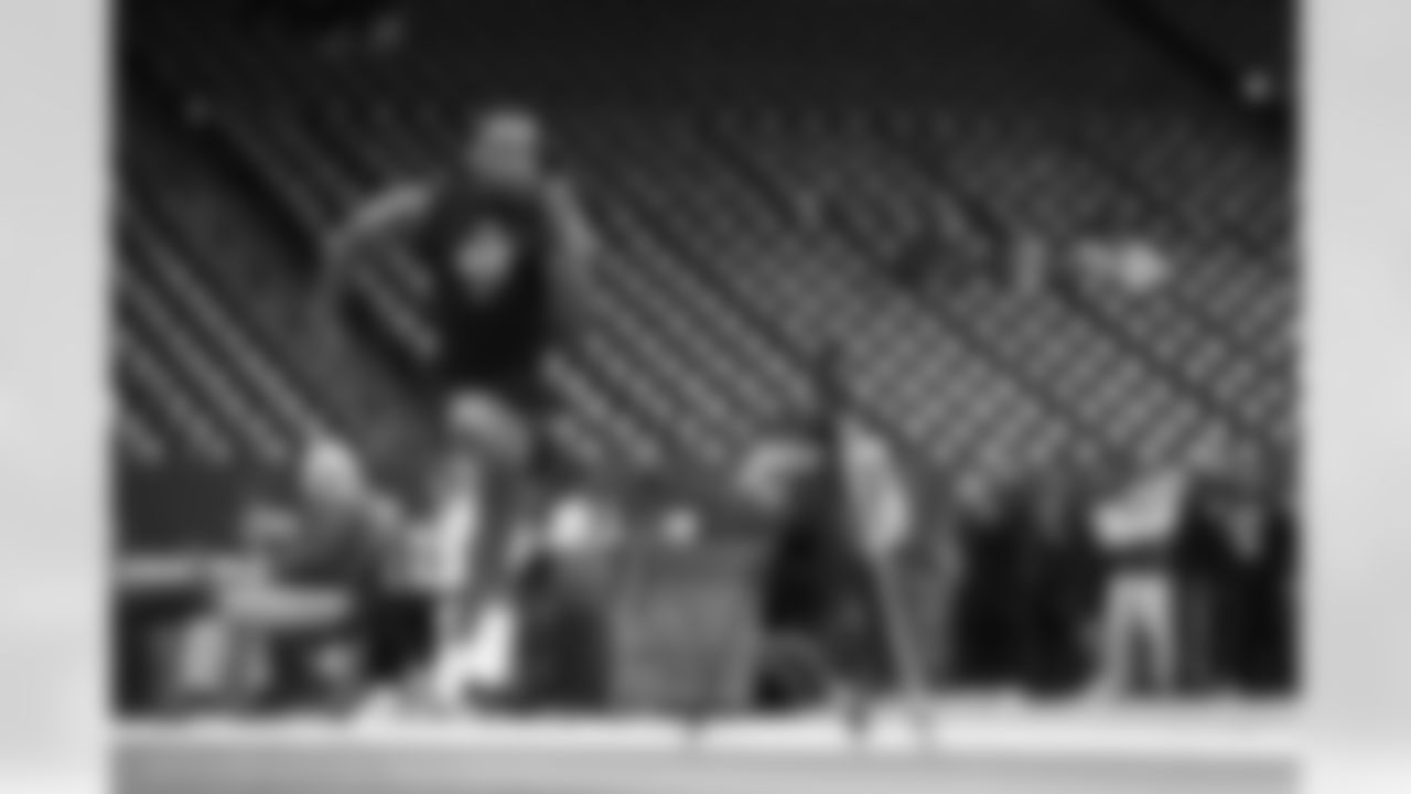 Oklahoma defensive back Robert Spears-Jennings (48) runs the 40-yard dash during the 2026 NFL Scouting Combine on Friday, February 27, 2026 in Indianapolis, Indiana. (Cooper Neill/NFL)