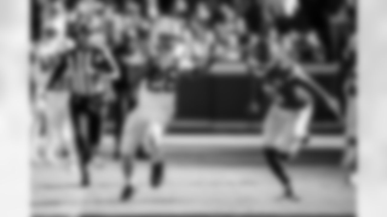 RB Jonathan Taylor #28