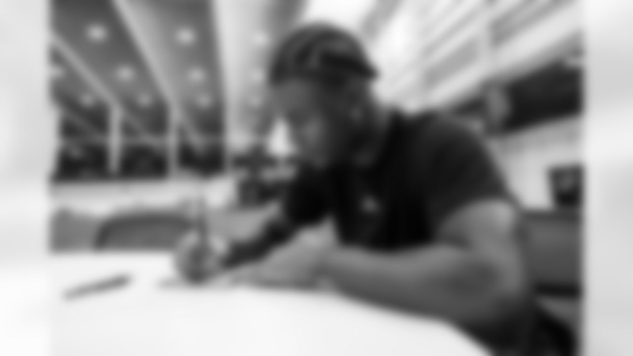 WR Adonai Mitchell #10