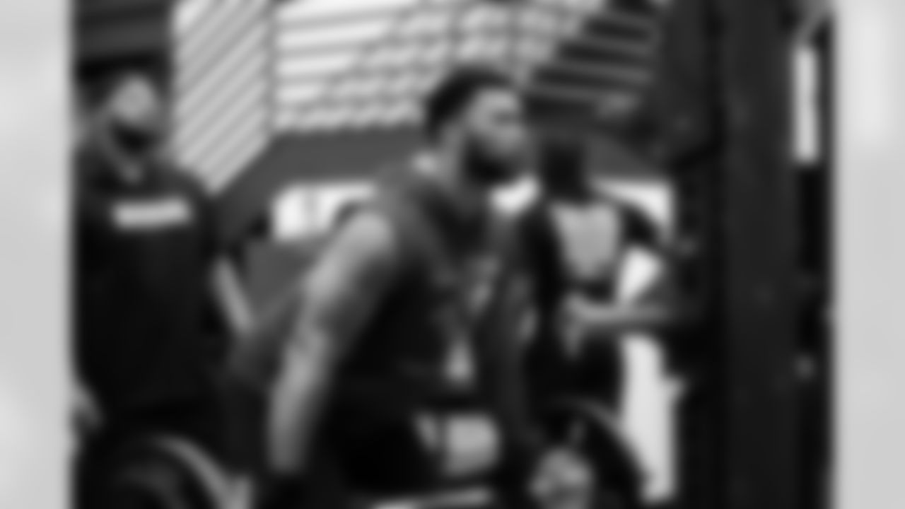 DT DeForest Buckner #99