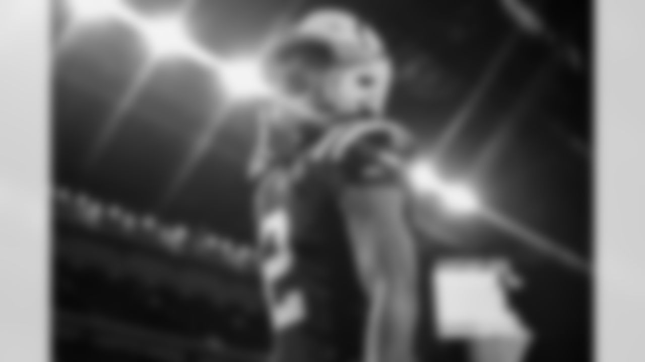 2025_1130_HOU_Pregame_0003