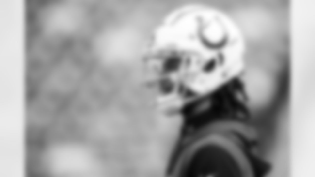 WR Adonai Mitchell #10