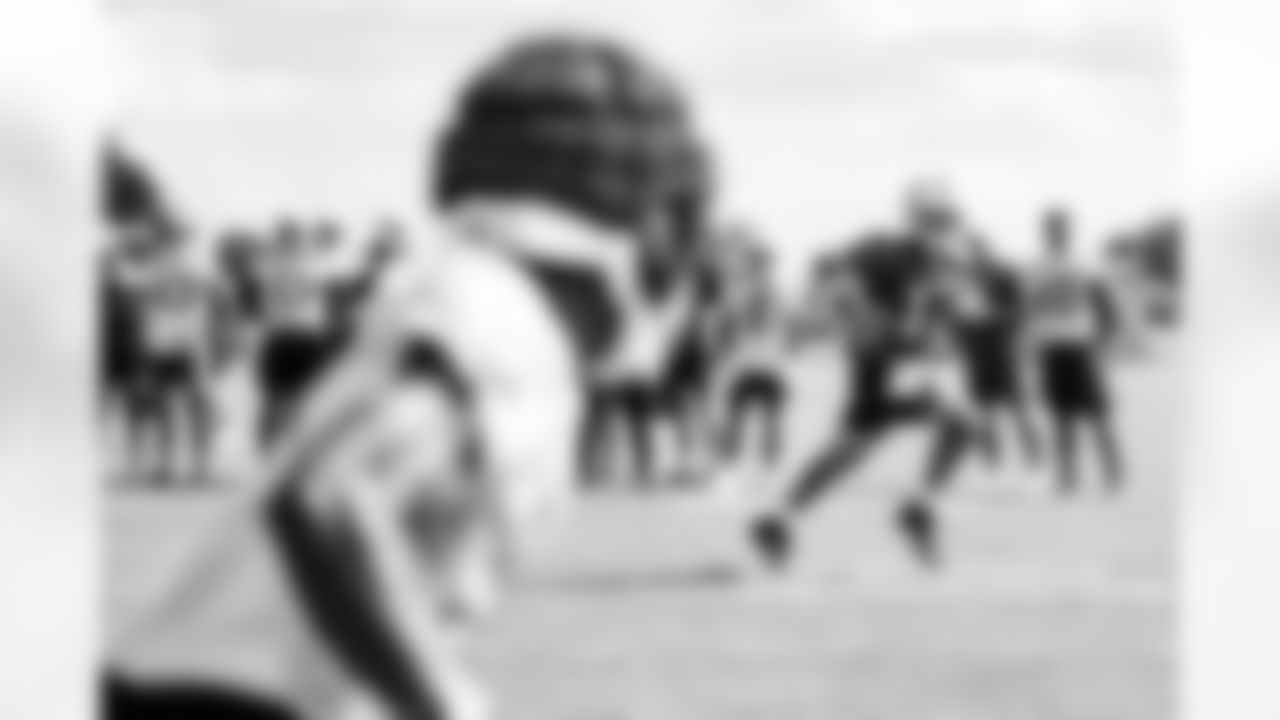 QB Daniel Jones #17