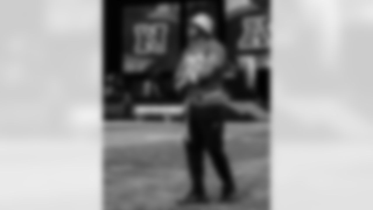 RB Jonathan Taylor #28