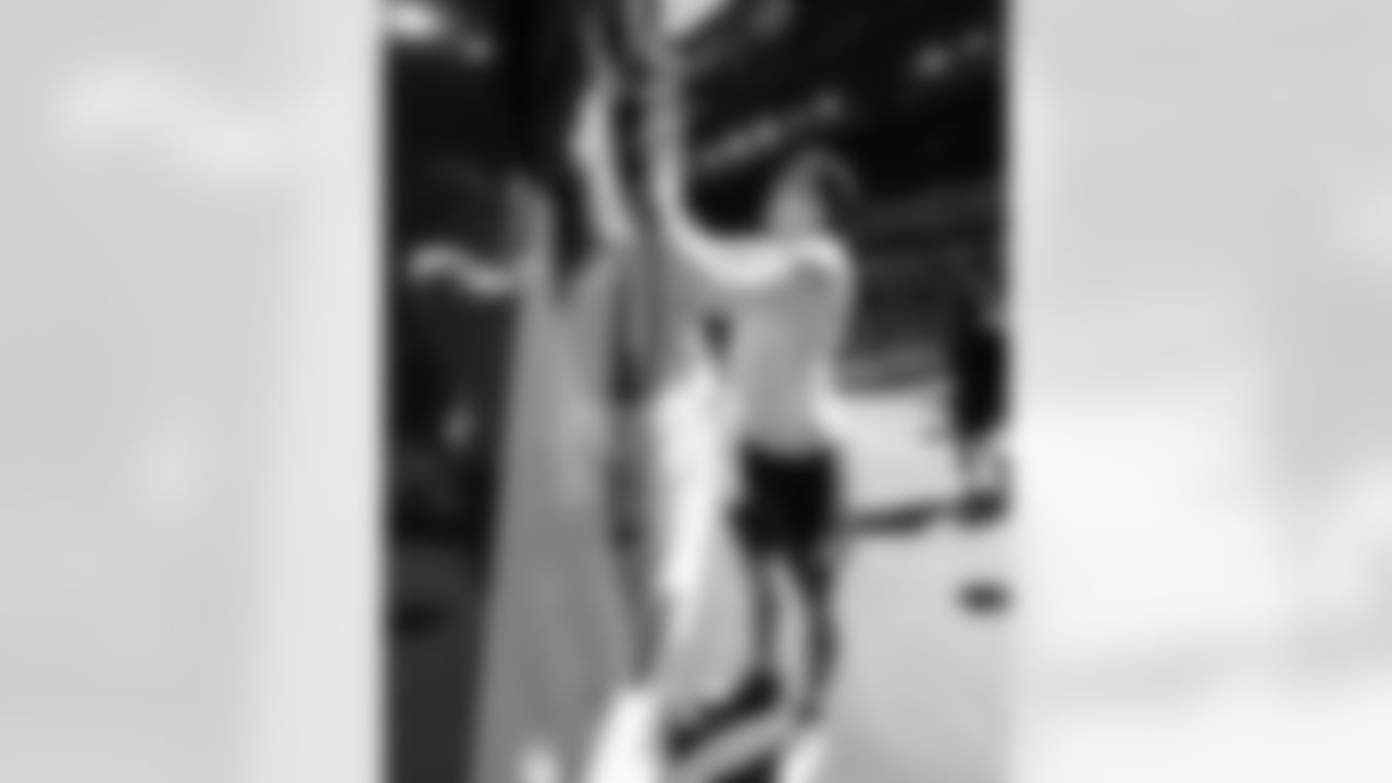 QB Riley Leonard #15