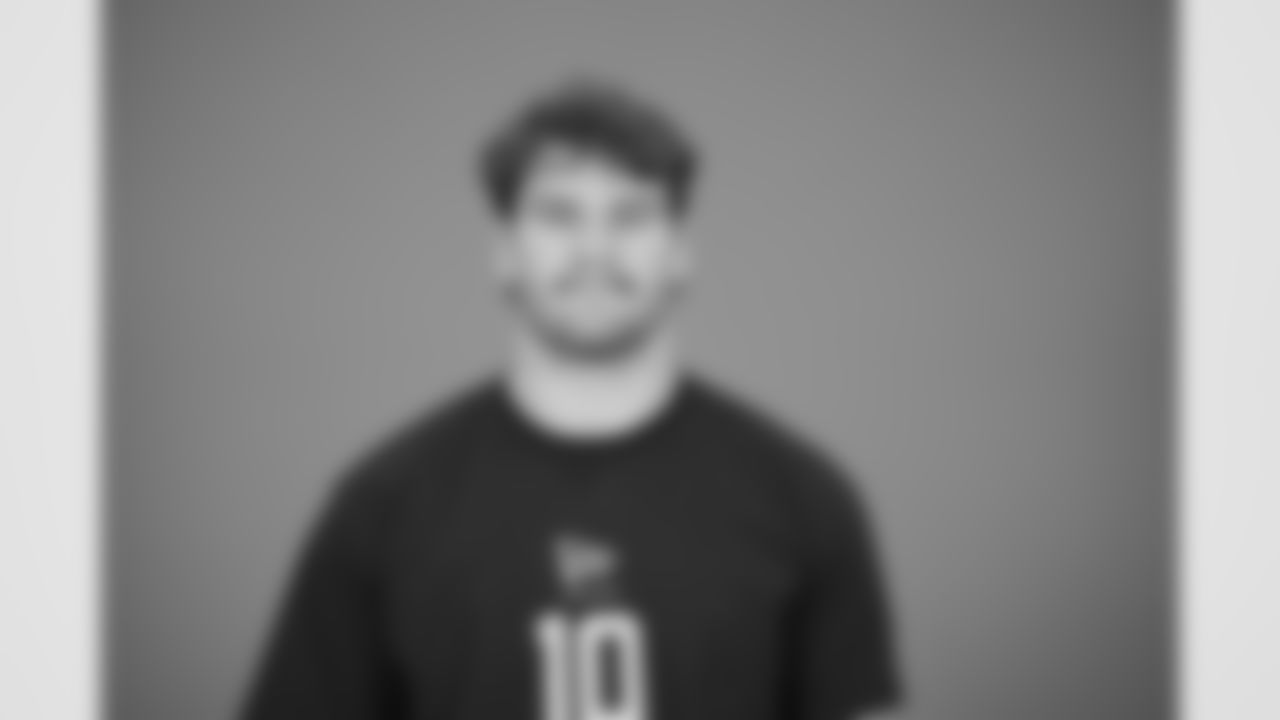 Ohio State tight end Will Kacmarek (10) poses for a portrait at the NFL football scouting combine in Indianapolis, Wednesday, Feb. 25, 2026 (AJ Mast/AP Content Services for the NFL)