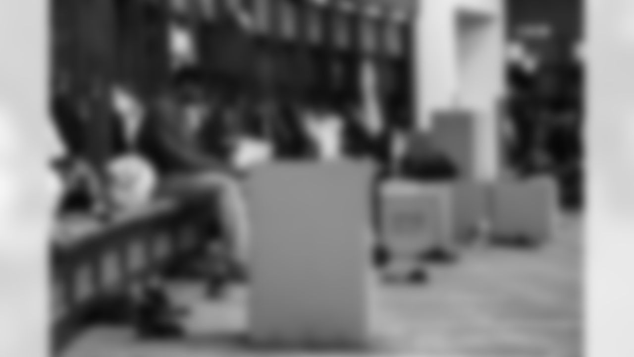 DE Durell Nchami #74