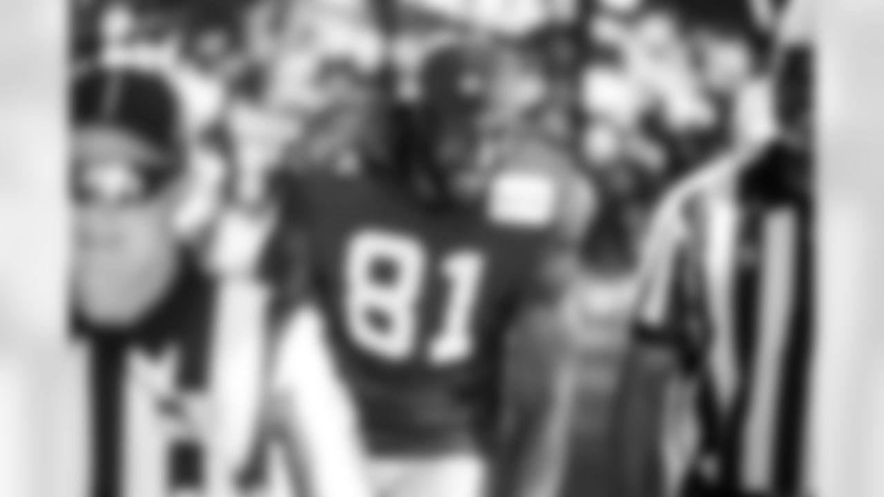 TE Mo Alie-Cox #81