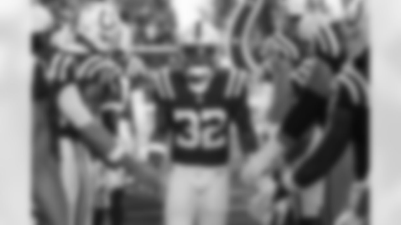 32 S Julian Blackmon