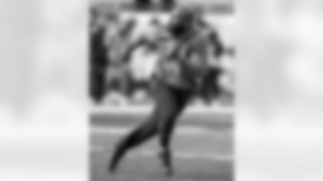 2025_1102_PIT_Pregame_0020