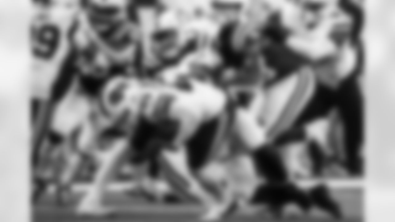 LB Cameron McGrone #59 and WR Ashton Dulin #16